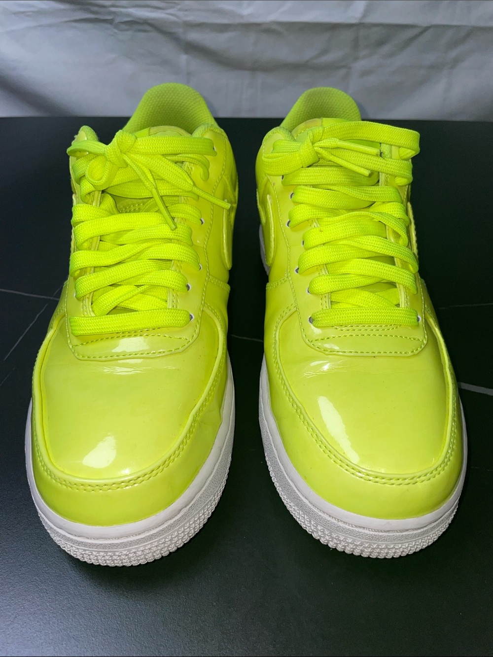 NIKE AIR FORCE 1 07 LV8 UV VOLT MENS SNEAKERS FTL-10-009